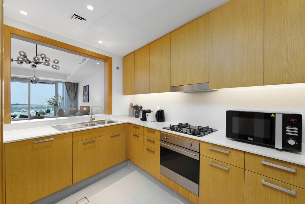 Maison Privee - Ultimate Living with Front-Row Views of Burj Khalifa & Dubai Fountains