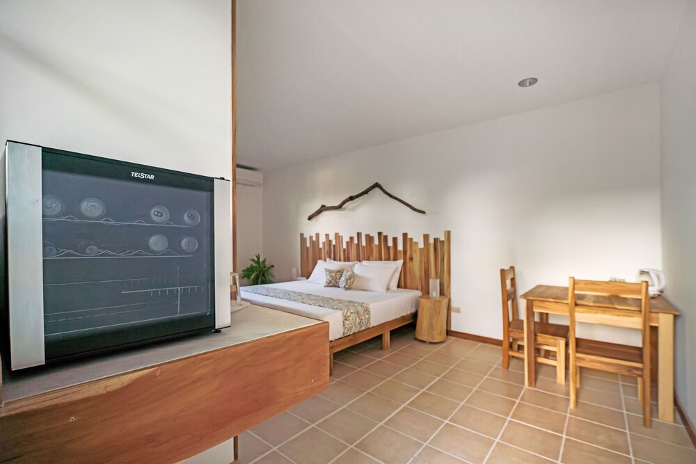 Drift Away Eco Lodge