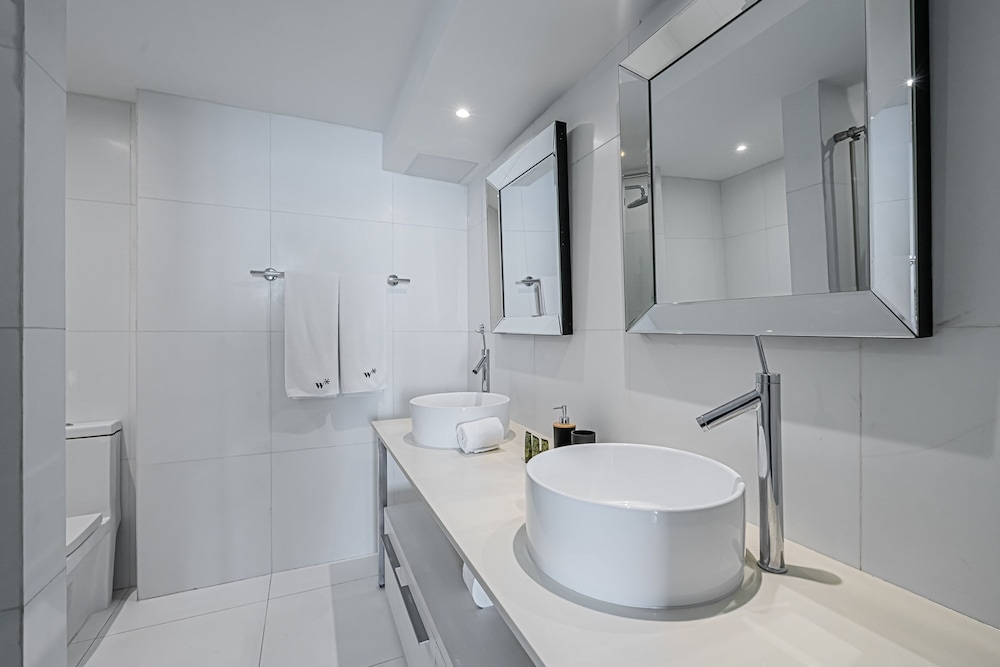 w Majestic 2BR w Perfect Balcony in YOO