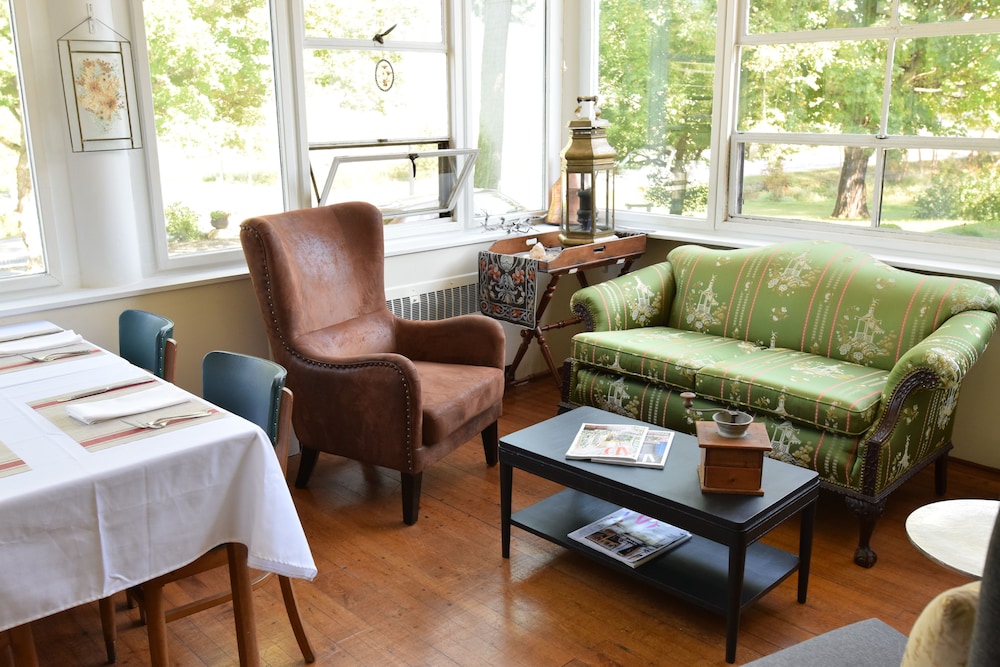 The Inn At Warm Springs