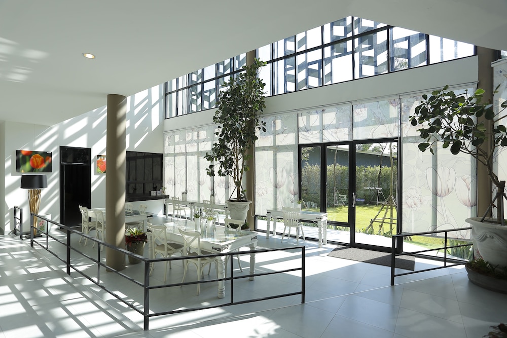 Play La Ploen Boutique Resort