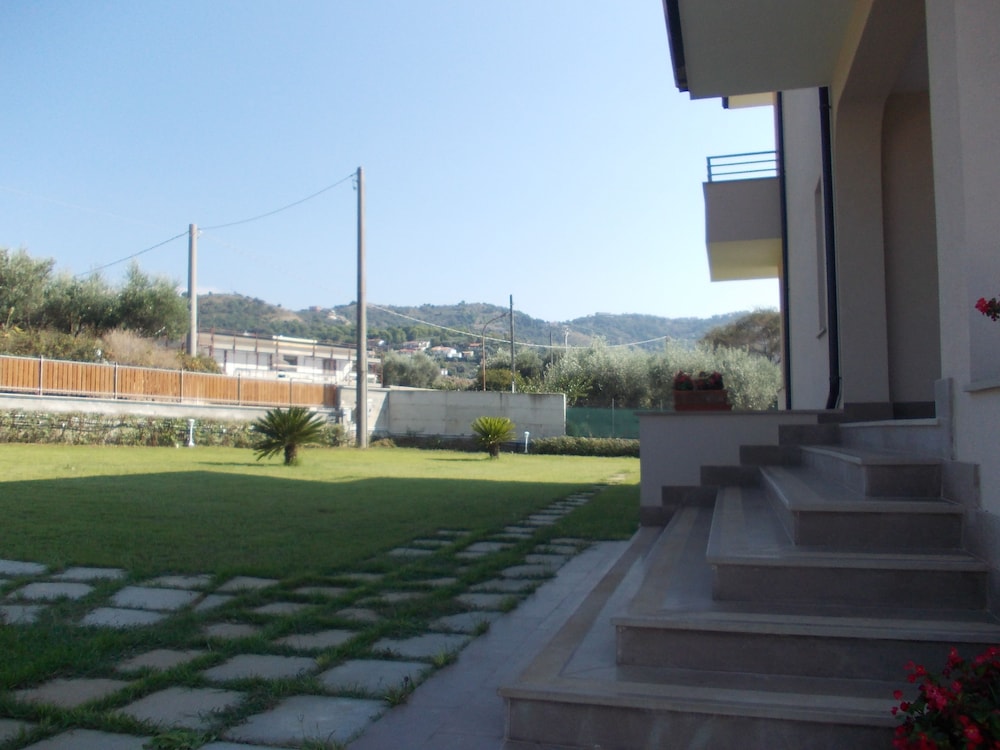 Villa Lauro Luxury B&B