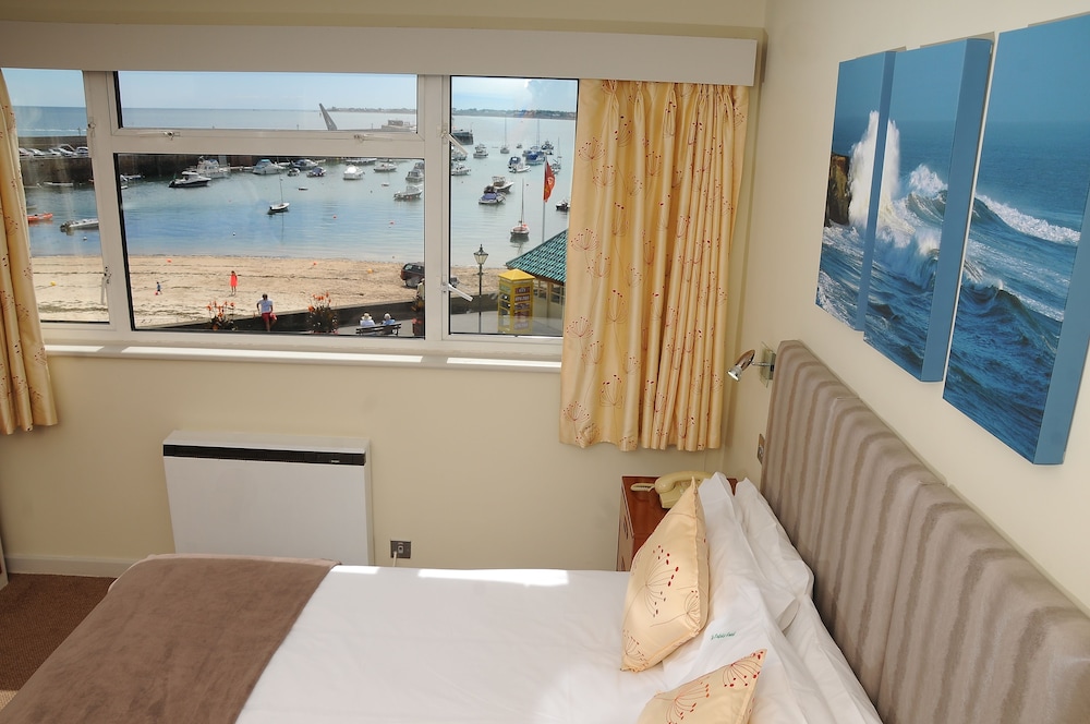 The Dolphin Hotel
