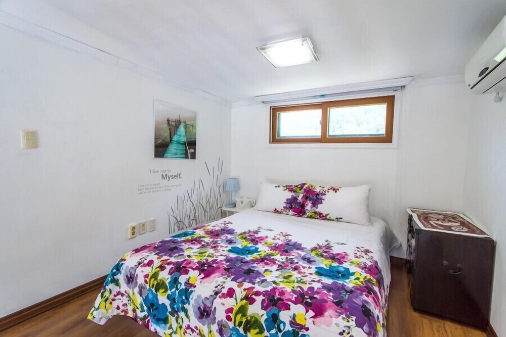 Sunny Junny Pension