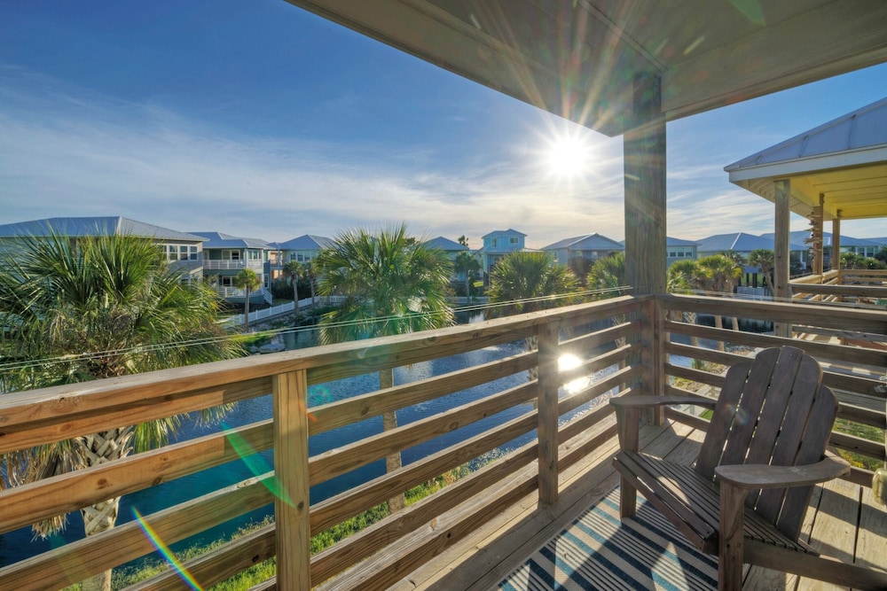 Nature Preserve View, Shared Pool, Outdoor Living Casa Pescadora by Avantstay view 4