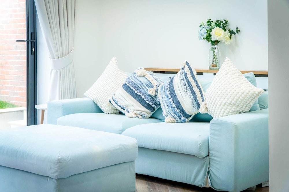 Hatherleigh Drive - 2 Bedroom House - Mumbles