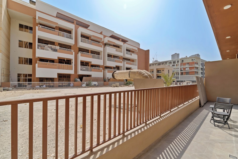 Brand New Stylish Unit near Circle Mall