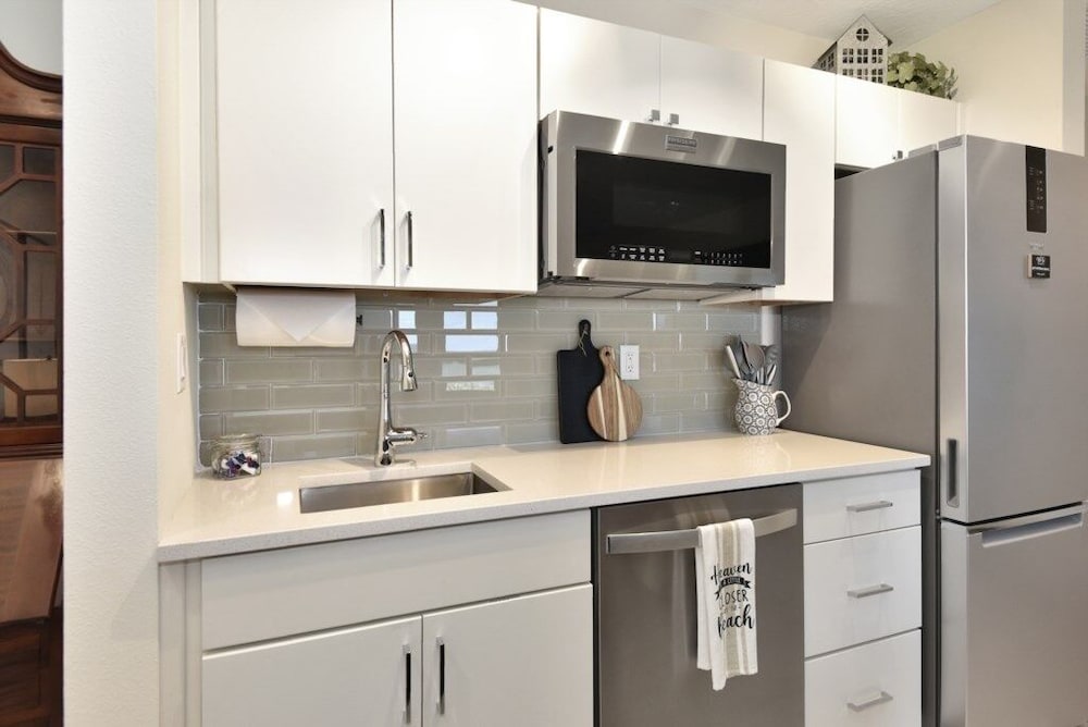 The White House On Flagler Beach - Unit 23 3 Bedroom Home