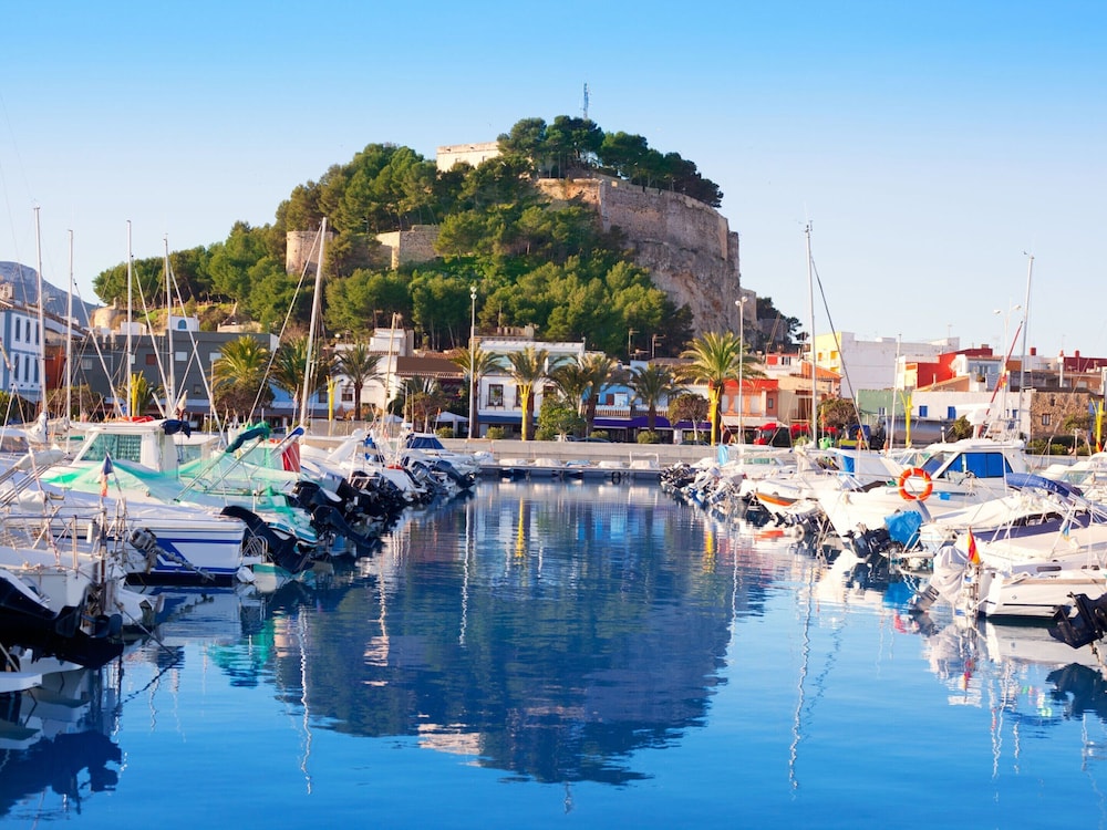 Nice Mediterranean Furnished Apartment in Altea