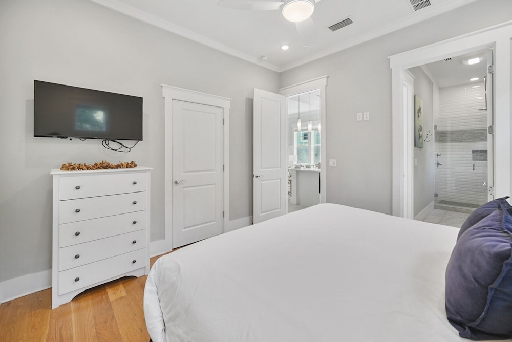 Someday Came 4 Bedroom Home by RedAwning view 3