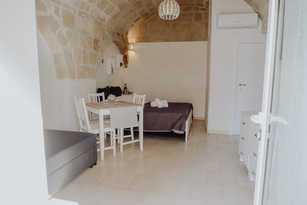 MaL Room in Monopoli view 2