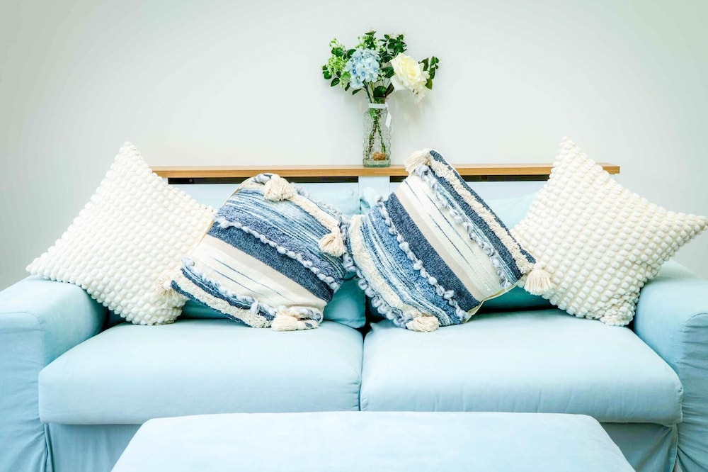 Hatherleigh Drive - 2 Bedroom House - Mumbles