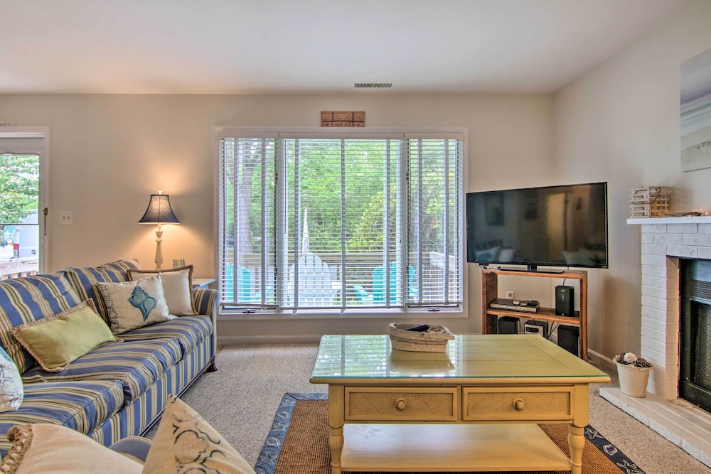 1 Mi to Bethany Beach: Quiet Home w/ Pool Access