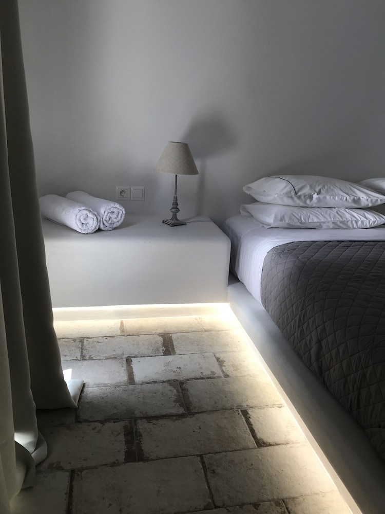 Elia Residences Santorini