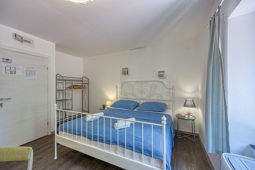 Blue Studio Apartment