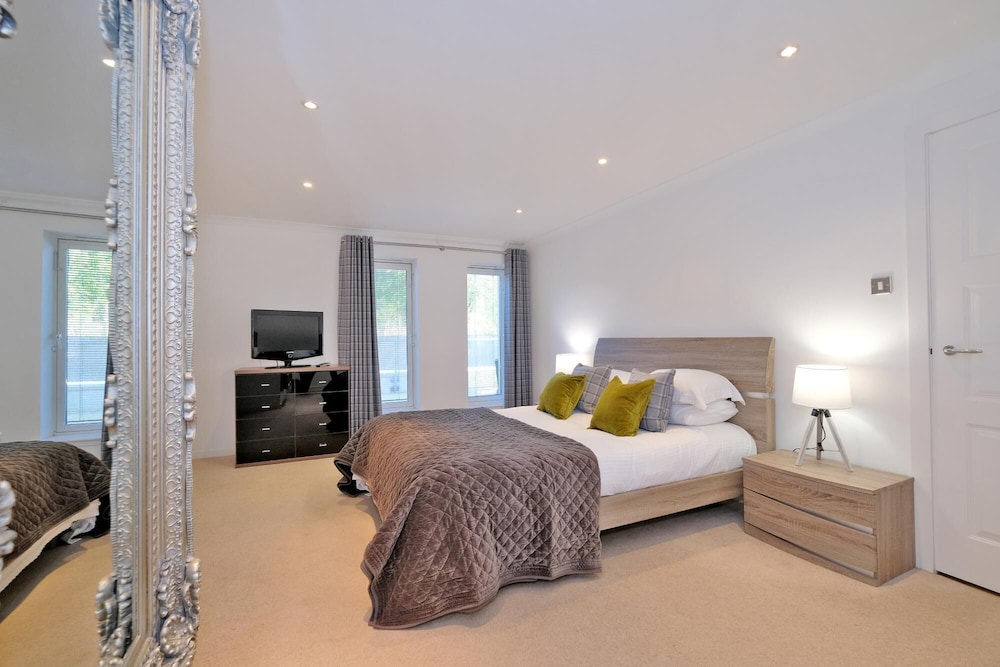 A Bright and Spacious Home Within Easy Reach of Aberdeen City Centre view 4