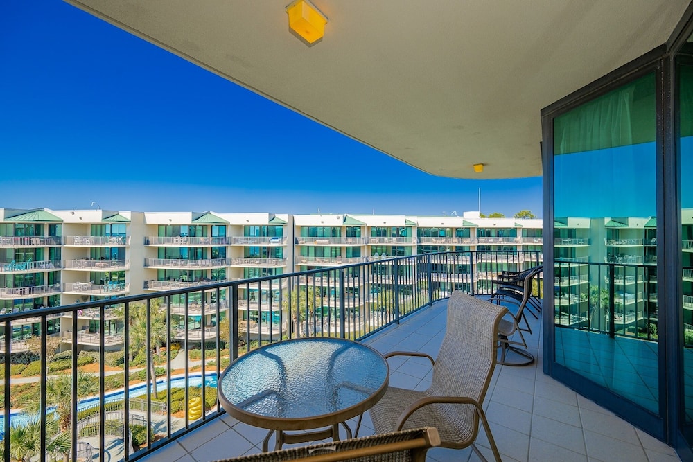 Phoenix On The Bay 1527 3 Bedroom Condo