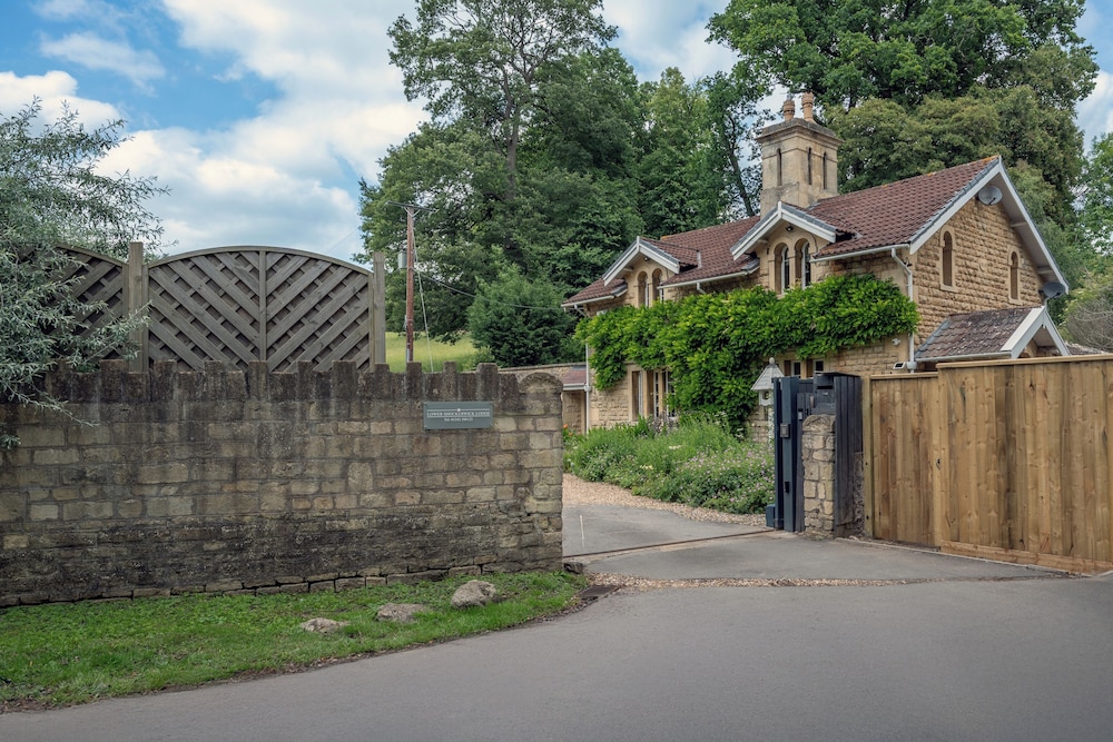 Lower Shockerwick Lodge