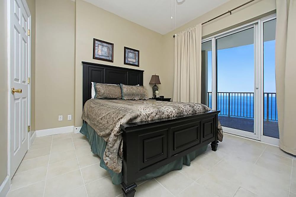 Ocean Villa 2305