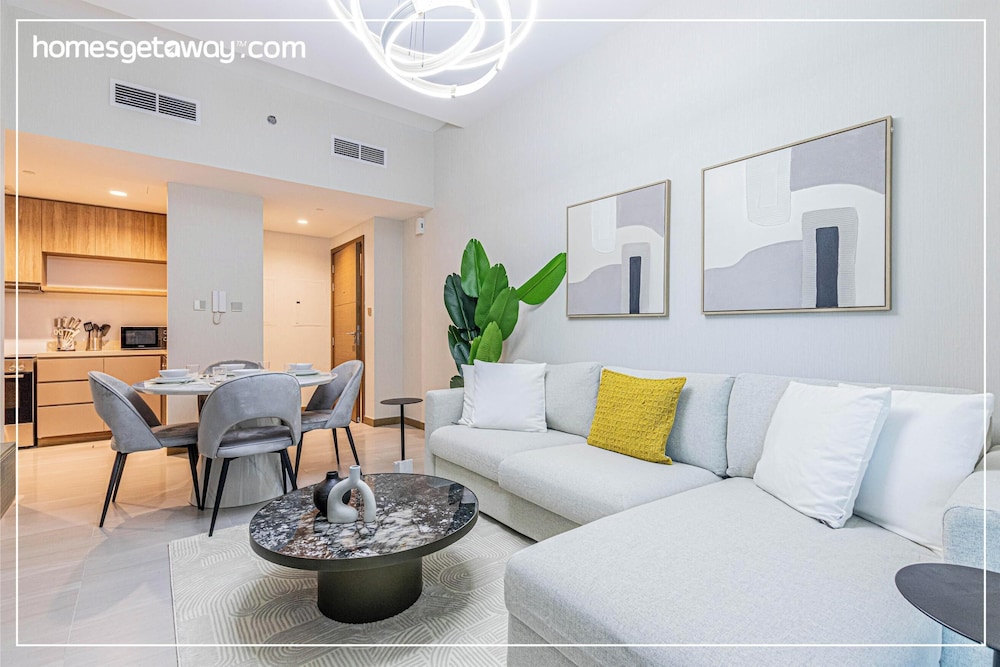 Modern Luxury 1BR Apt with Canal Panorama