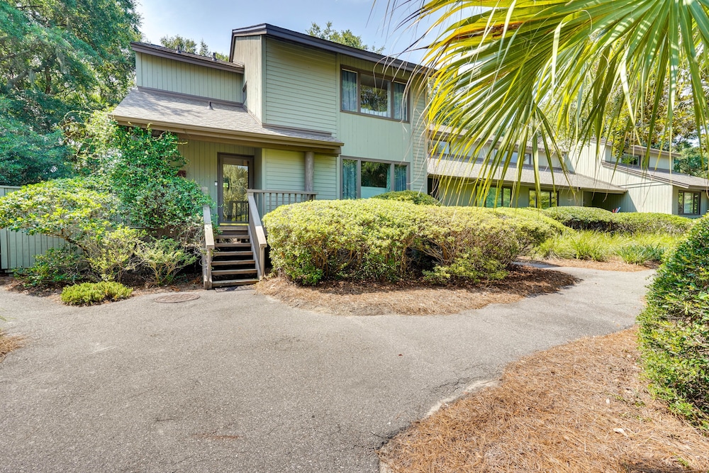 Kiawah Island Vacation Rental: Walk to Beach! view 2