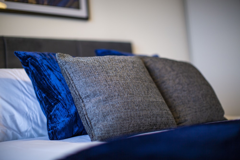 Modern House in Stratford Upon Avon With Private Parking Free Wifi Netflix view 2