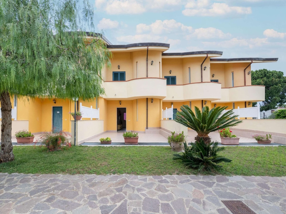 Villa Steps From the Beach view 4