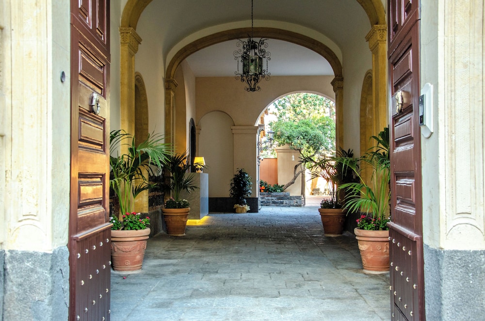 Palazzo Fiammingo Rooms