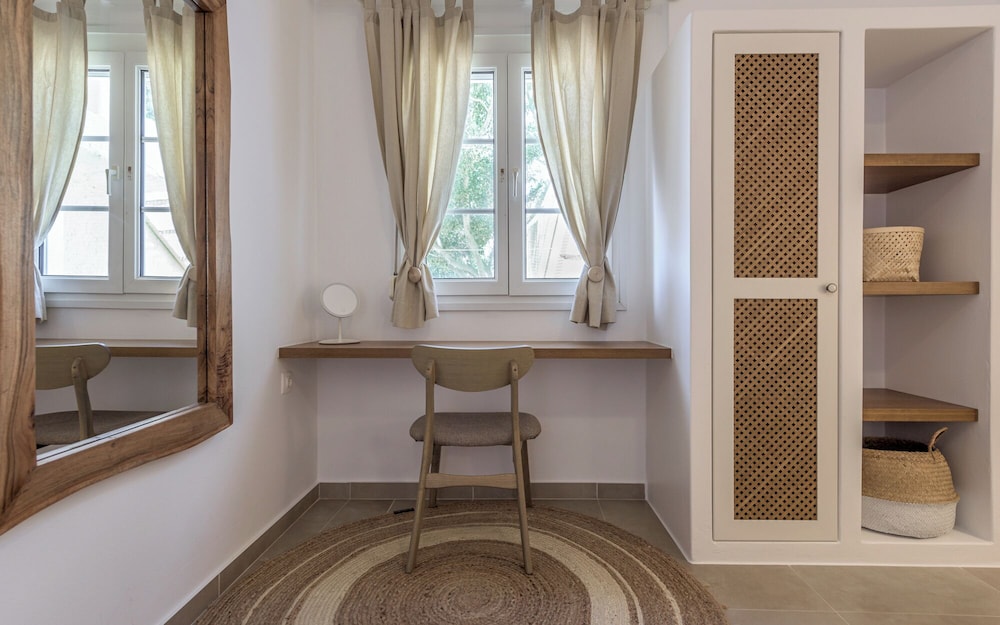 GIOURGAS STUDIOS & APARTMENTS