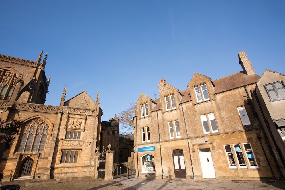 Sherborne Vacations - Abbey Court - Property Image 3