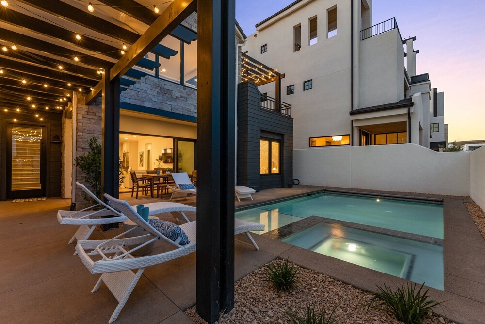 Lula Cove 7 Bedroom Home