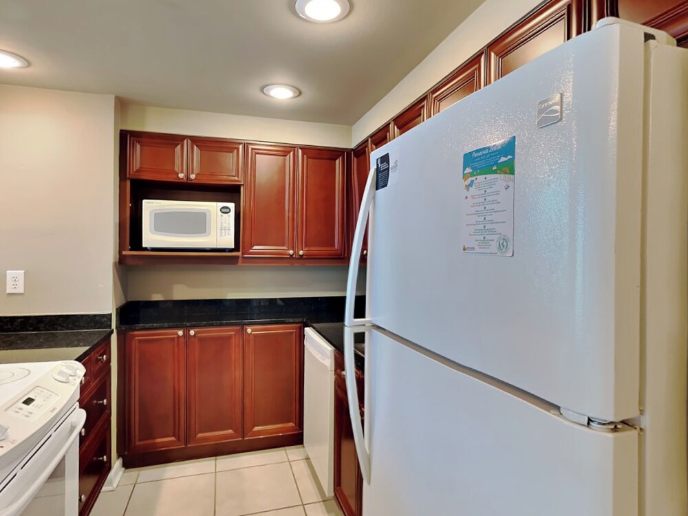 Sabine Yacht & Racquet #8D by Southern Vacation Rentals