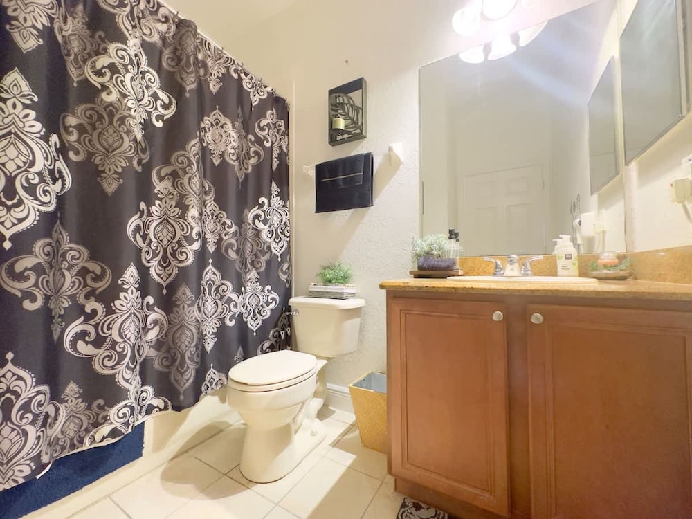4Br Resort Home With Pool and Lazy River Sleeps 8
