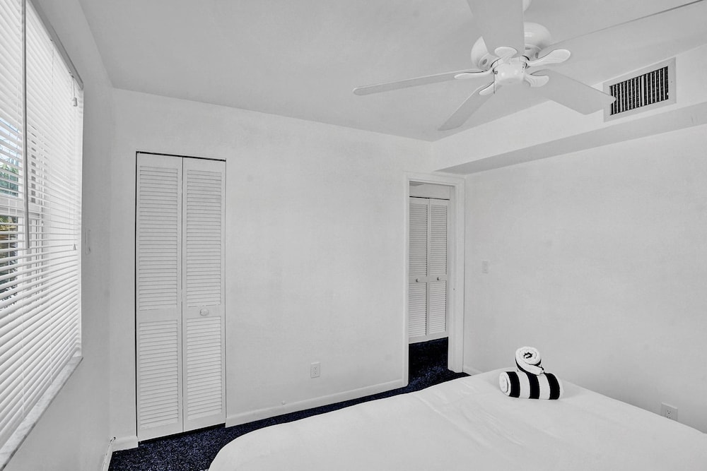 Marine Villas 5 in Hollywood