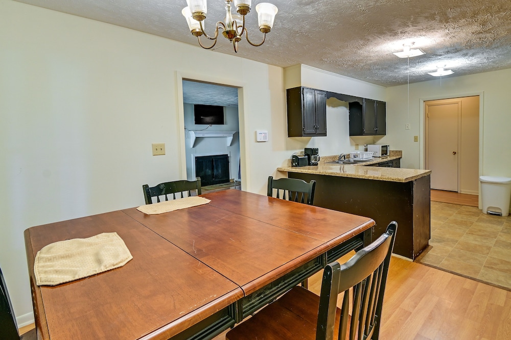 Fayetteville Vacations - Fayetteville Vacation Rental w/ Yard! - Property Image 6