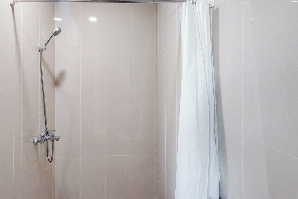Elegant 2BR Apartment at The Reiz Condominium Medan