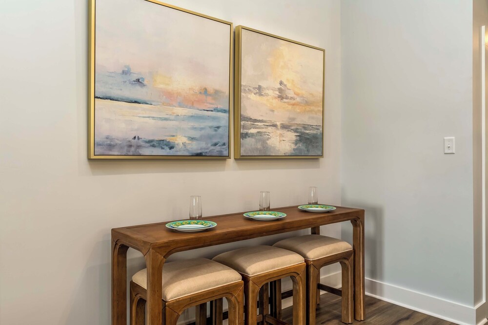 Luxe Family Condo w/ Gulf View in Dauphin Island!