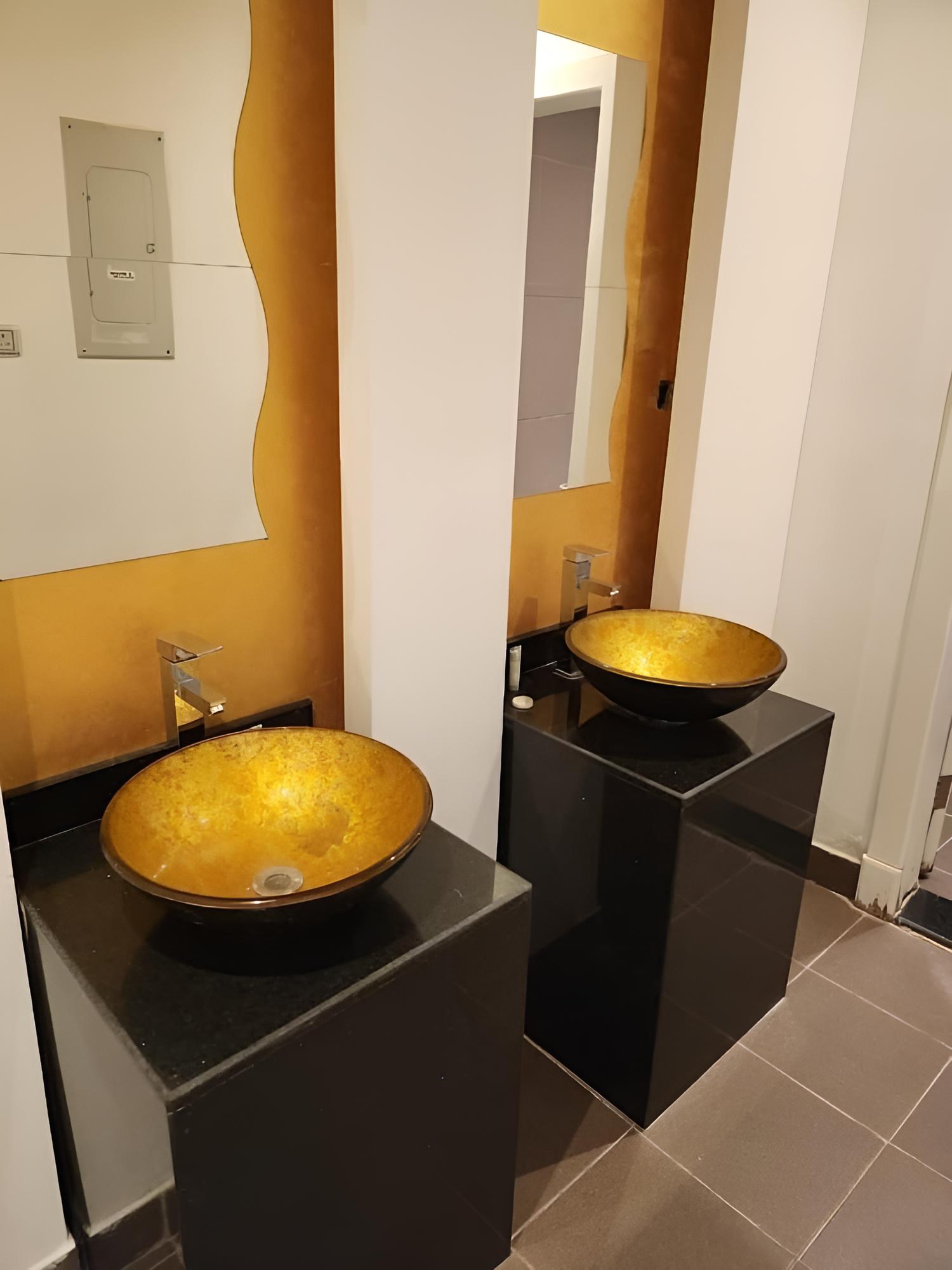 RITAJ HOTEL SUITES