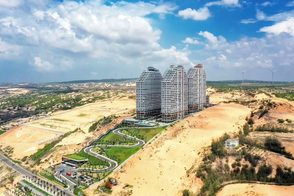 Mandala Mui Ne Beachfront Resort
