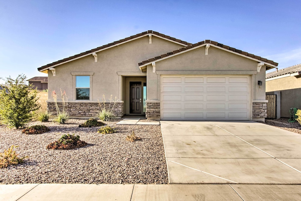Quiet Family Home w/ Yard ~ 3 Mi to Luke Afb! view 5