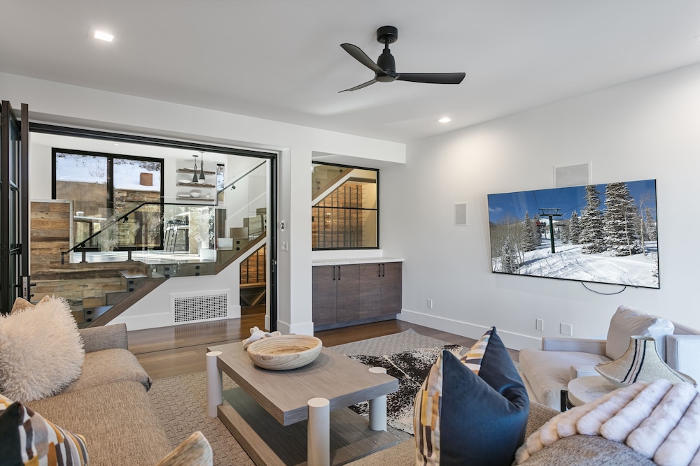656 Coalition View Court - Private Home With Spa 4 Bedroom Home