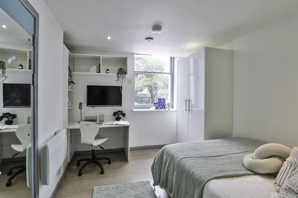 Student Only Picturehouse Apartments