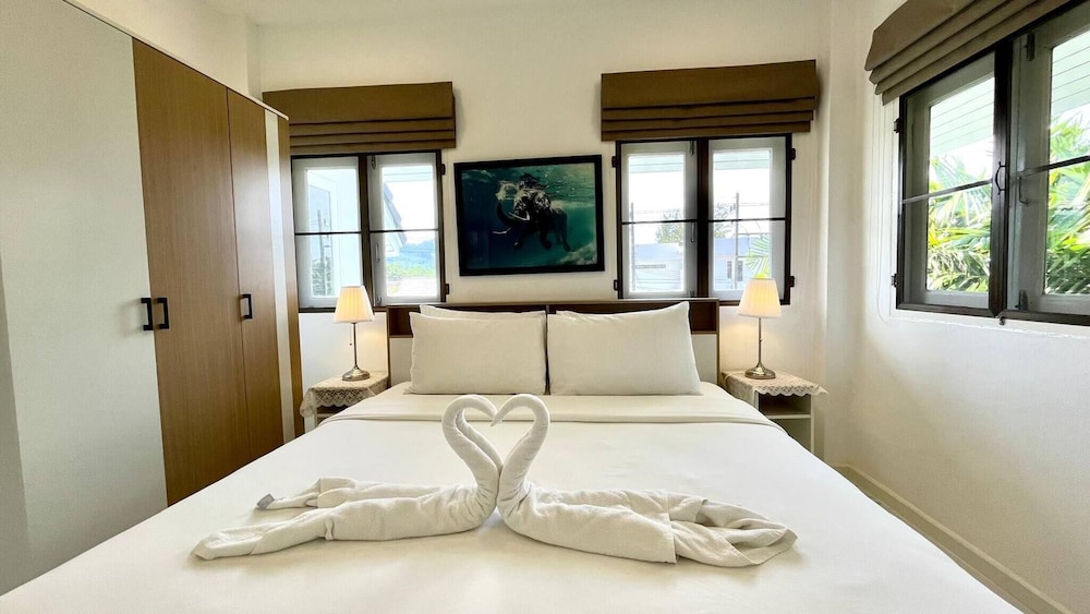Khaolak Pool Villa With 3 Bedrooms
