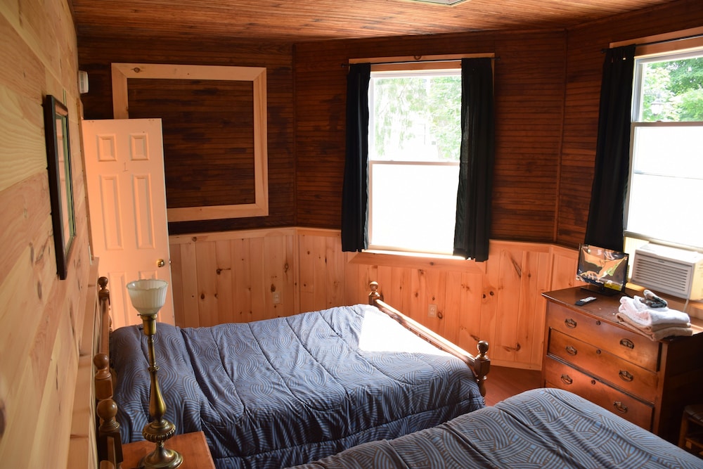 Townhouse Hotel - Property Image 8