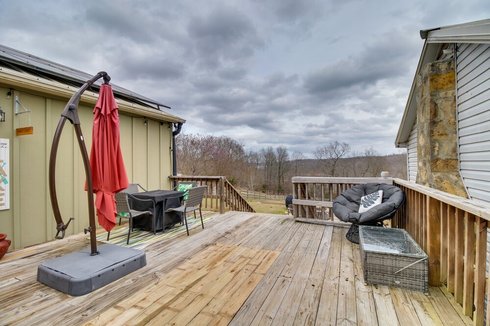 Mountain Home Cabin w/ Fire Pit < 1 Mi to Lake!