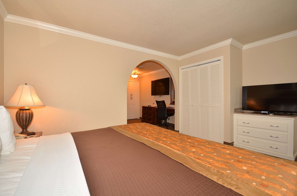 McAlester Vacations - Best Western Inn Of McAlester - Property Image 1