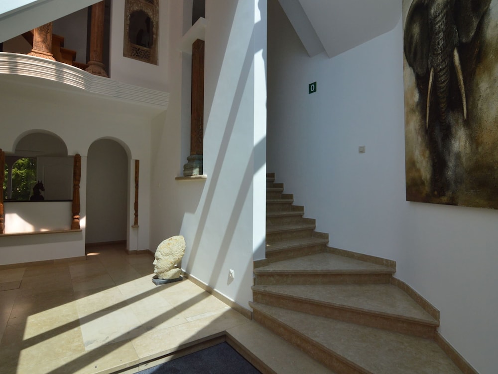 Luxurious Country House view 2