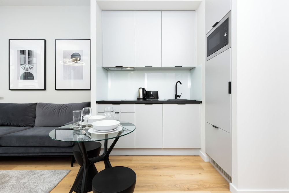 Apartament Browary Warszawa by Renters view 3