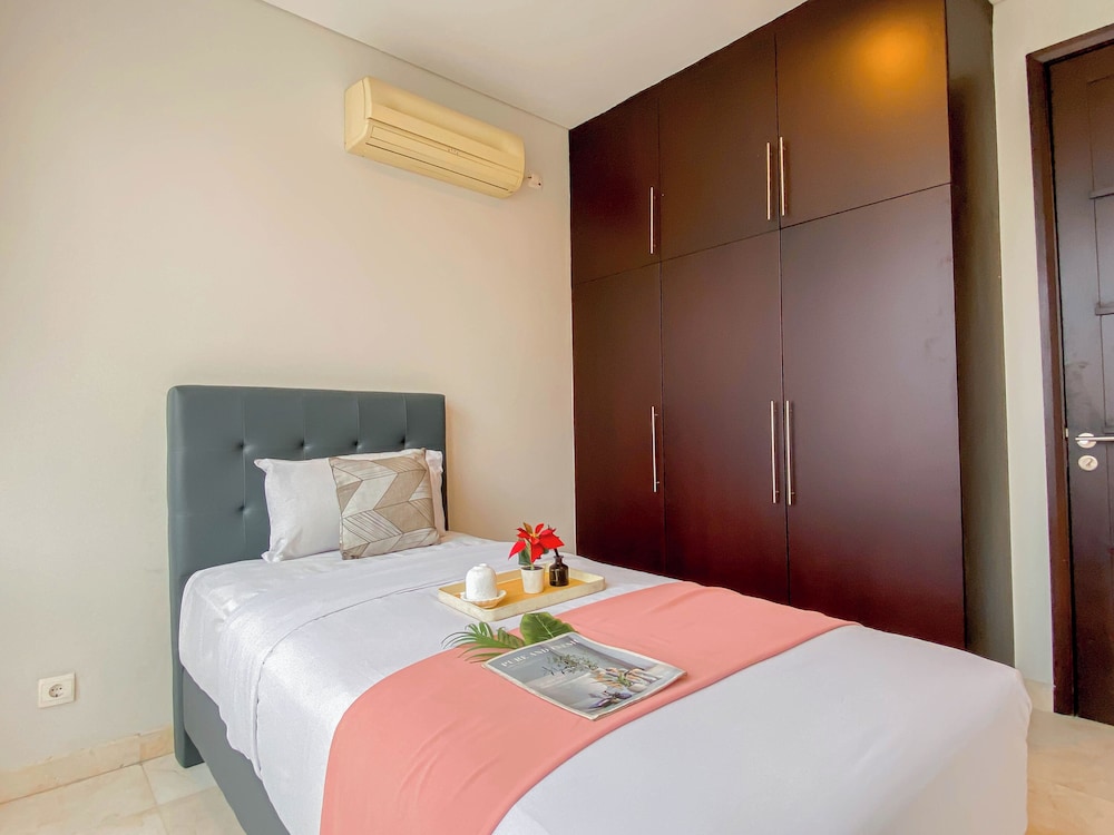 Strategic 2Br Apartment With Private Lift At Masterpiece The Epicentrum Kuningan