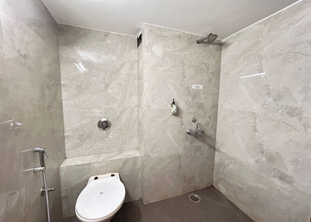 Hotel Edge Inn Jail Road Near Railway Ju